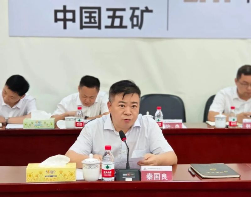 Bí thư Quận ủy Wangcheng, ông Vương Quốc Lương cùng đoàn công tác đến công ty khảo sát