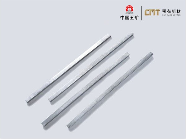 Thanh niobi và kim loại niobi luyện kim